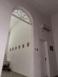 La habitación era muy espaciosa. Logró el objetivo de sentirme libre y en reposo.
