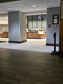 Breakfast area, huge!