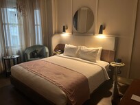 Deluxe King Bed room