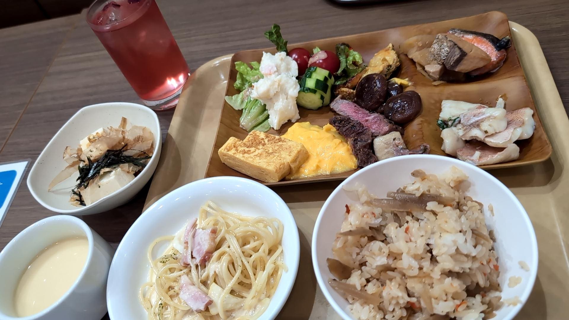 朝食バイキング