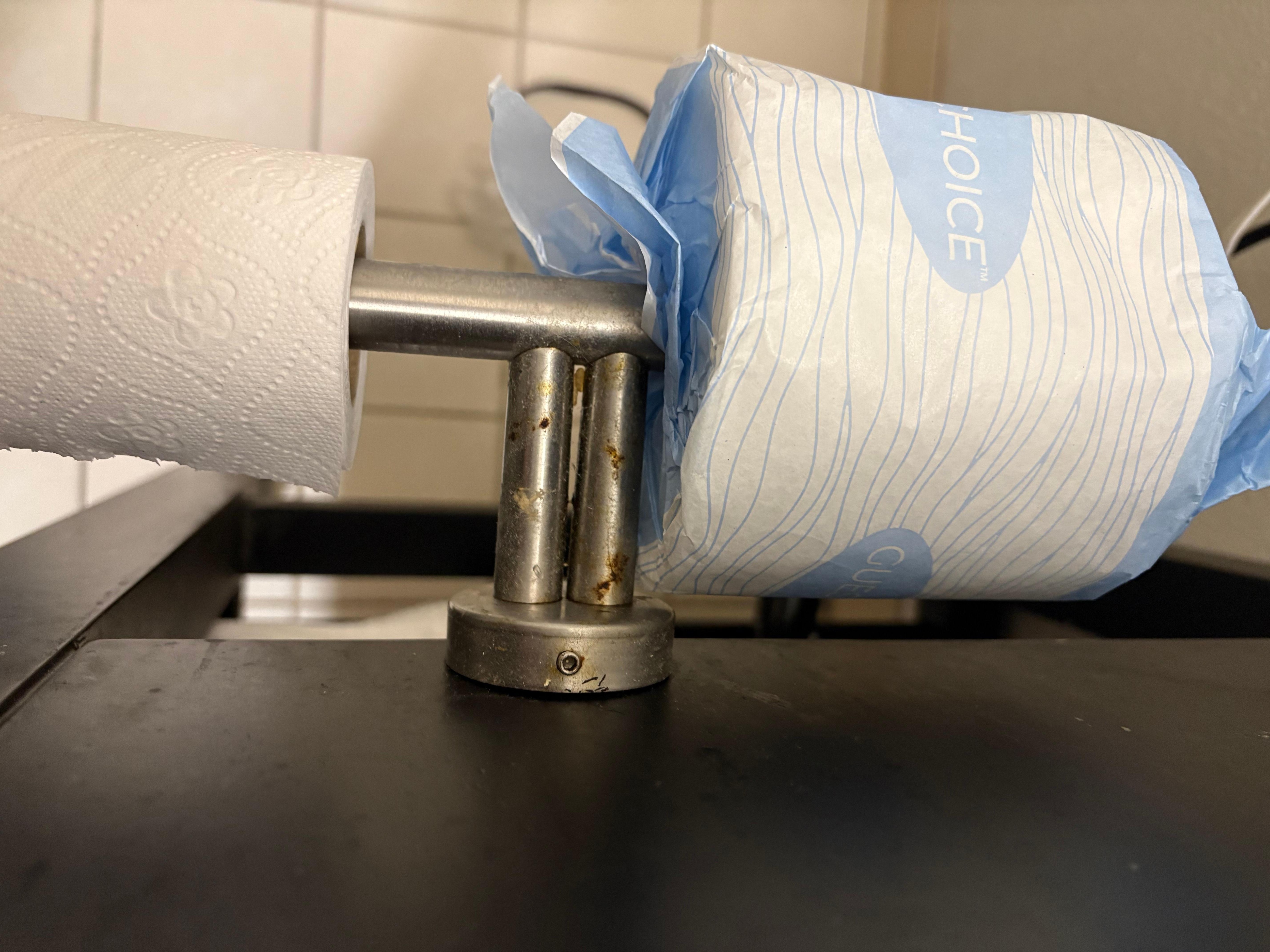 Very poor look- need new holders