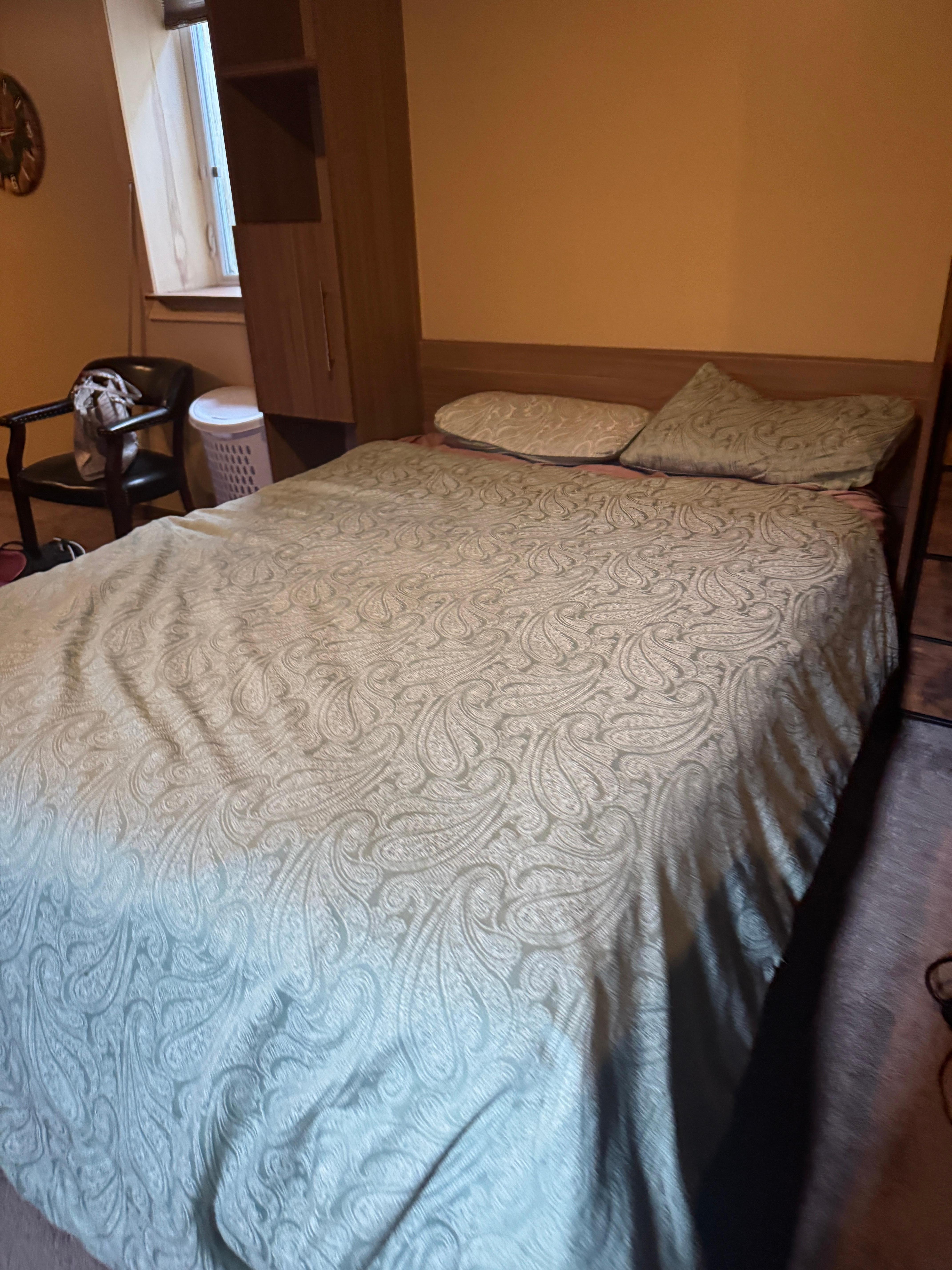 The bedding was not clean and fresh and had some type of particles on it.