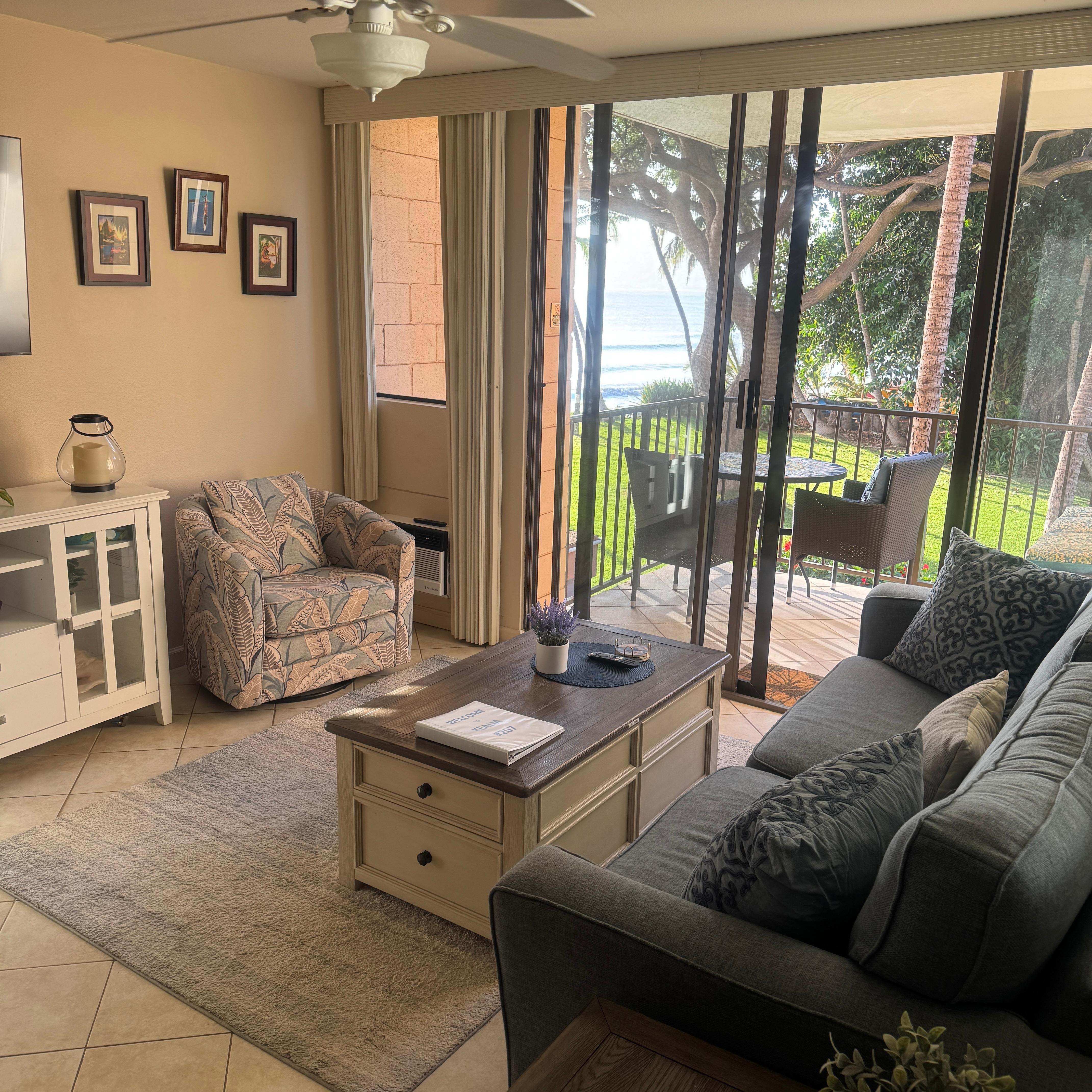 The perfect, cozy little living room 