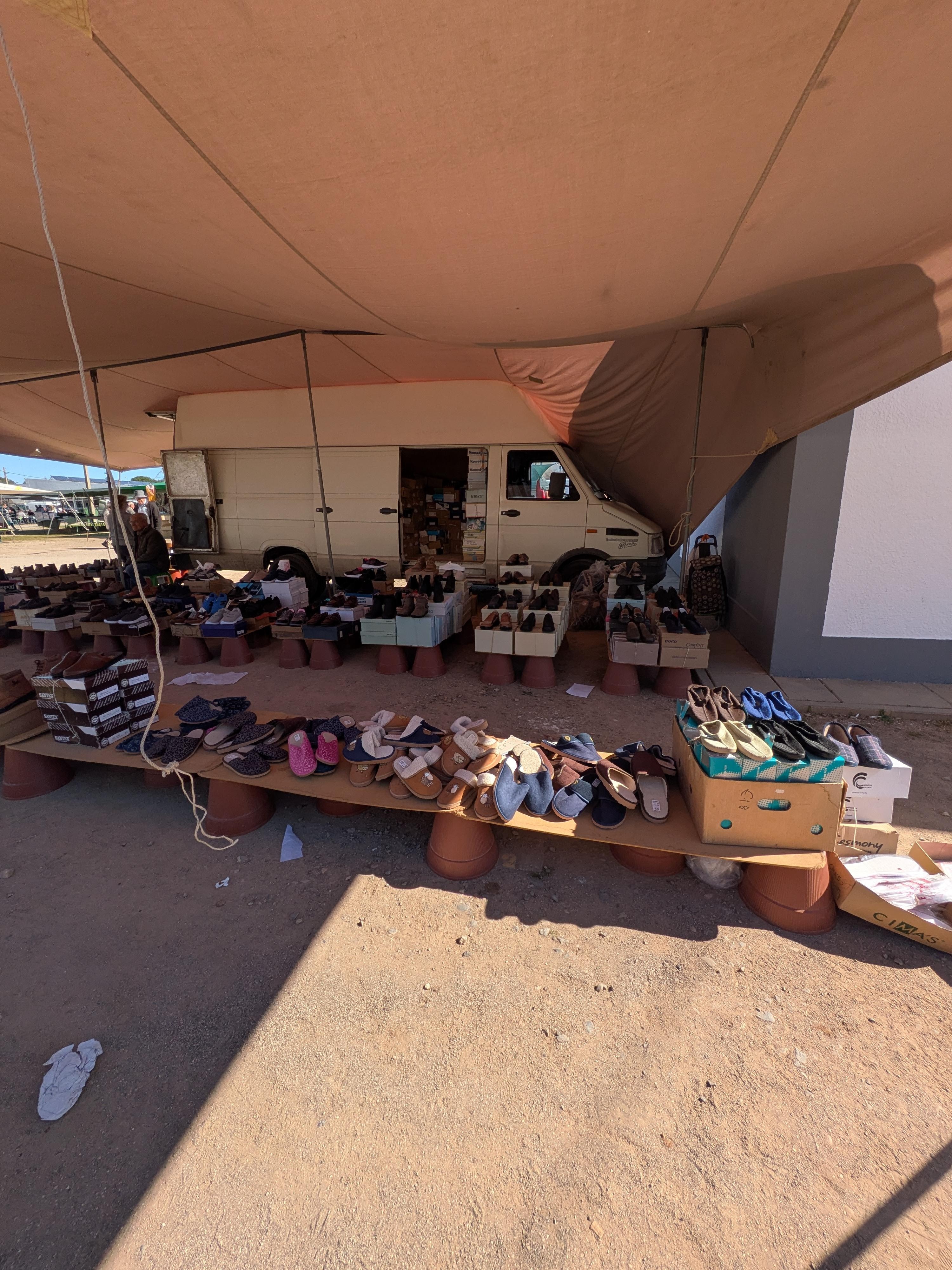 Mercado Saturday morning. Just across the street