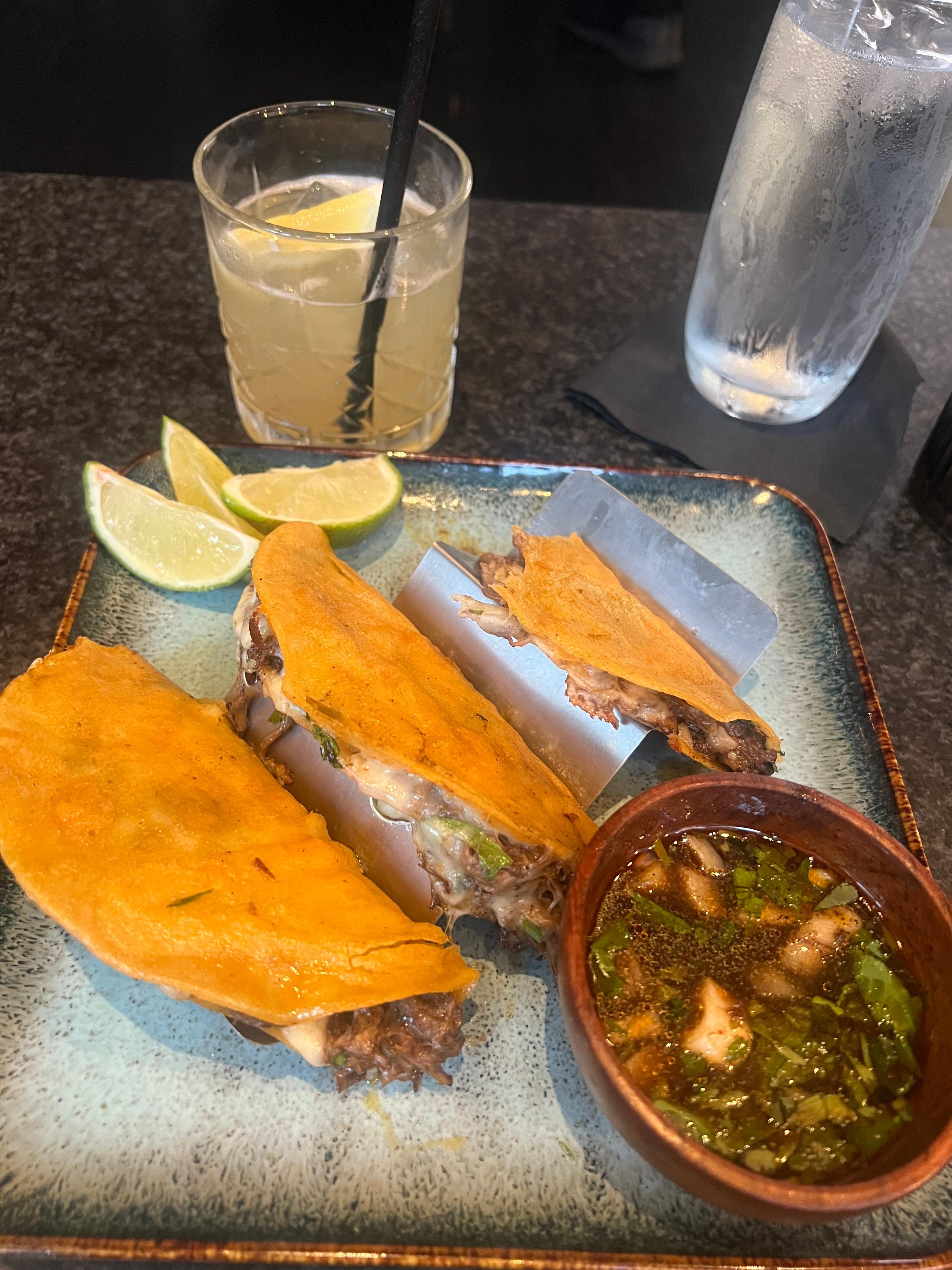 Delicious food and drinks at the hotel bar!