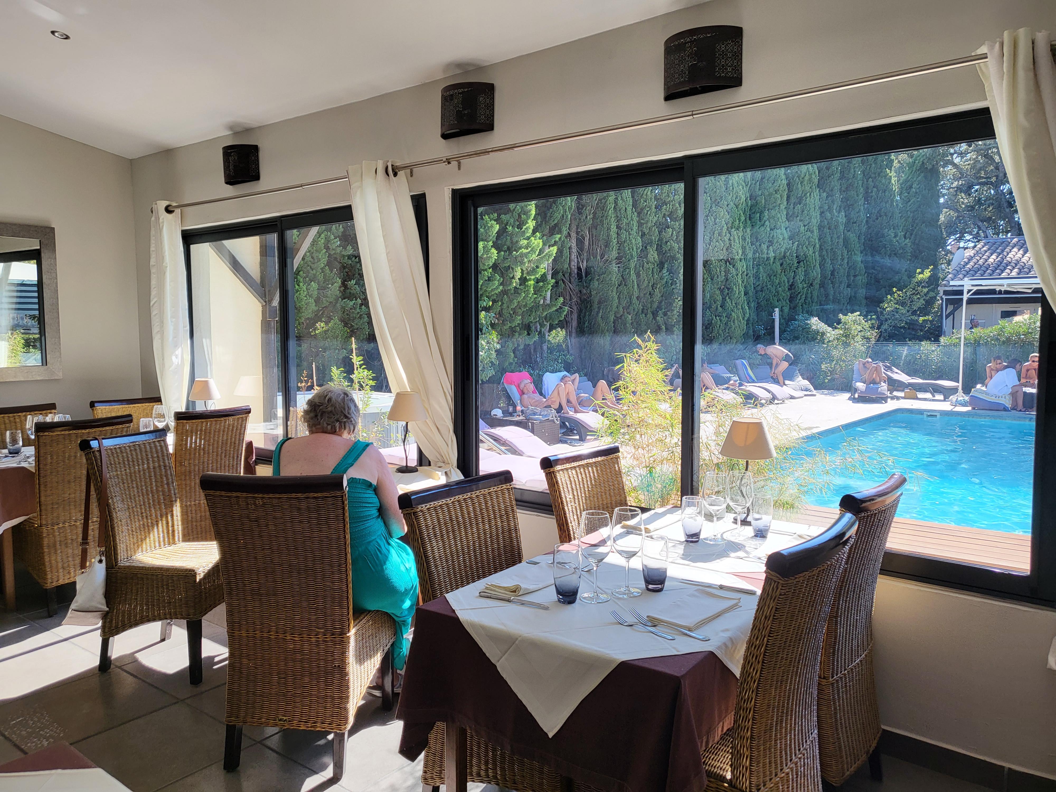 The restaurant and pool