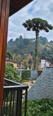 Visão do quarto para o Teleférico de Capivari