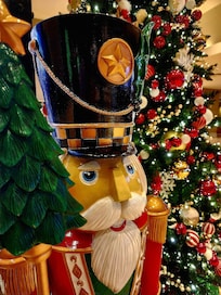 Hotel Christmas decorations decorate the hotel