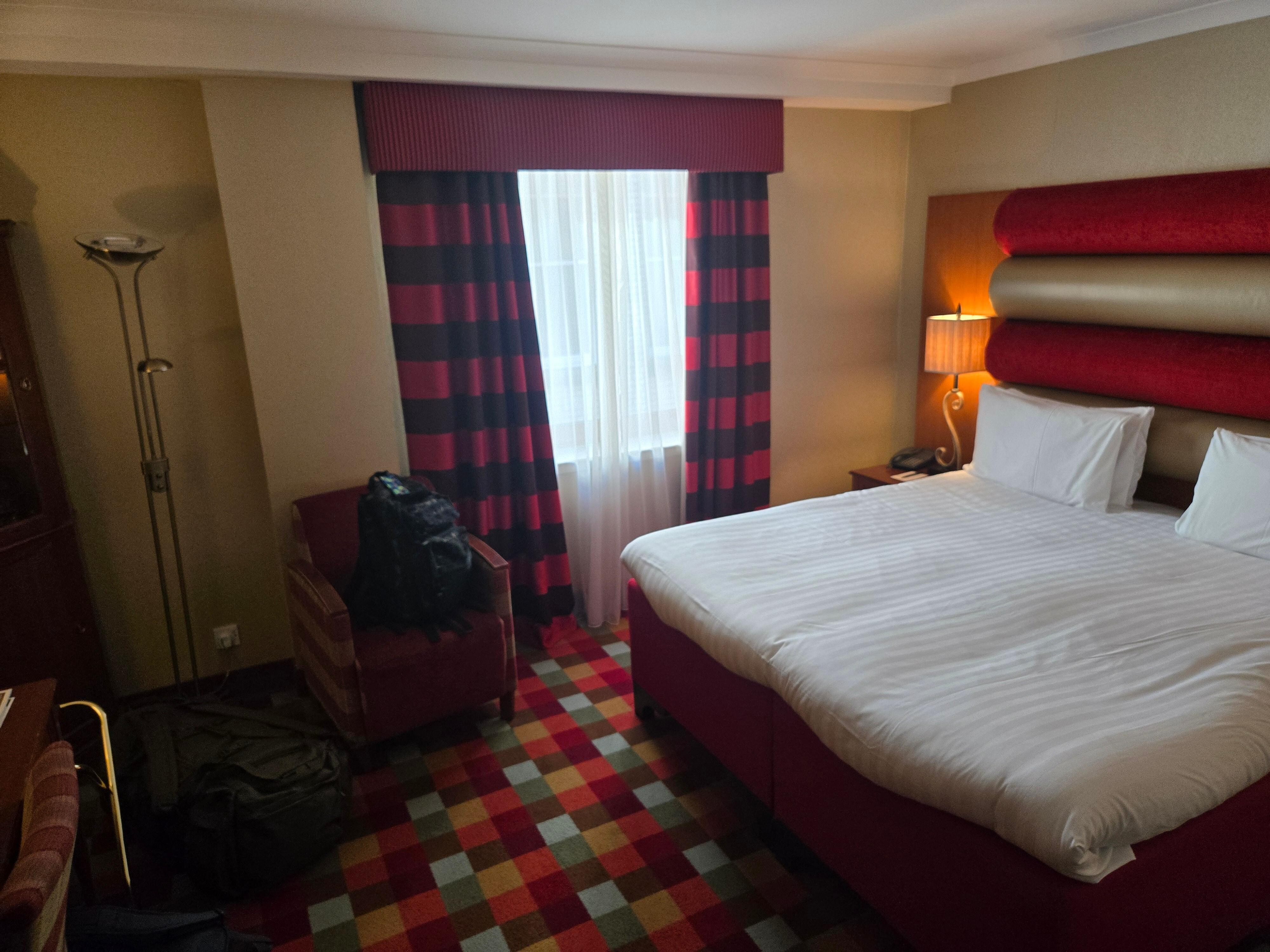 Room 402