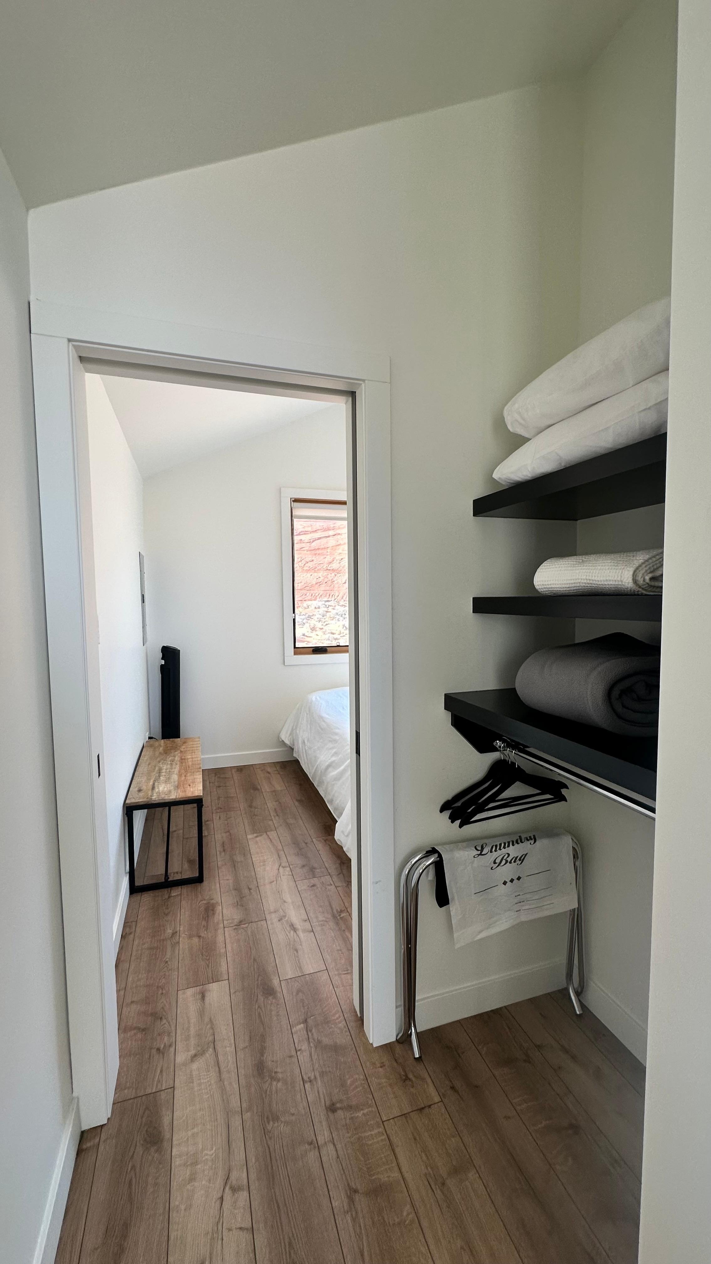 Hallway to the bedroom 