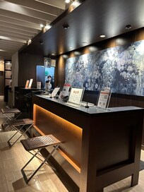 大堂在四樓check in check out 都很快