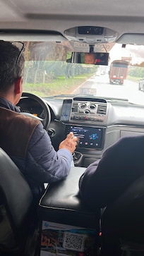 Don Germán de Turismo Germán BOG los llevará a todos los lugares que ustedes necesiten con su servicio de Transporte Especial y también tiene personal en Medellín. Llámenlo!! germanturismobogg@gmail.com
Tel: +57 300 6887886
