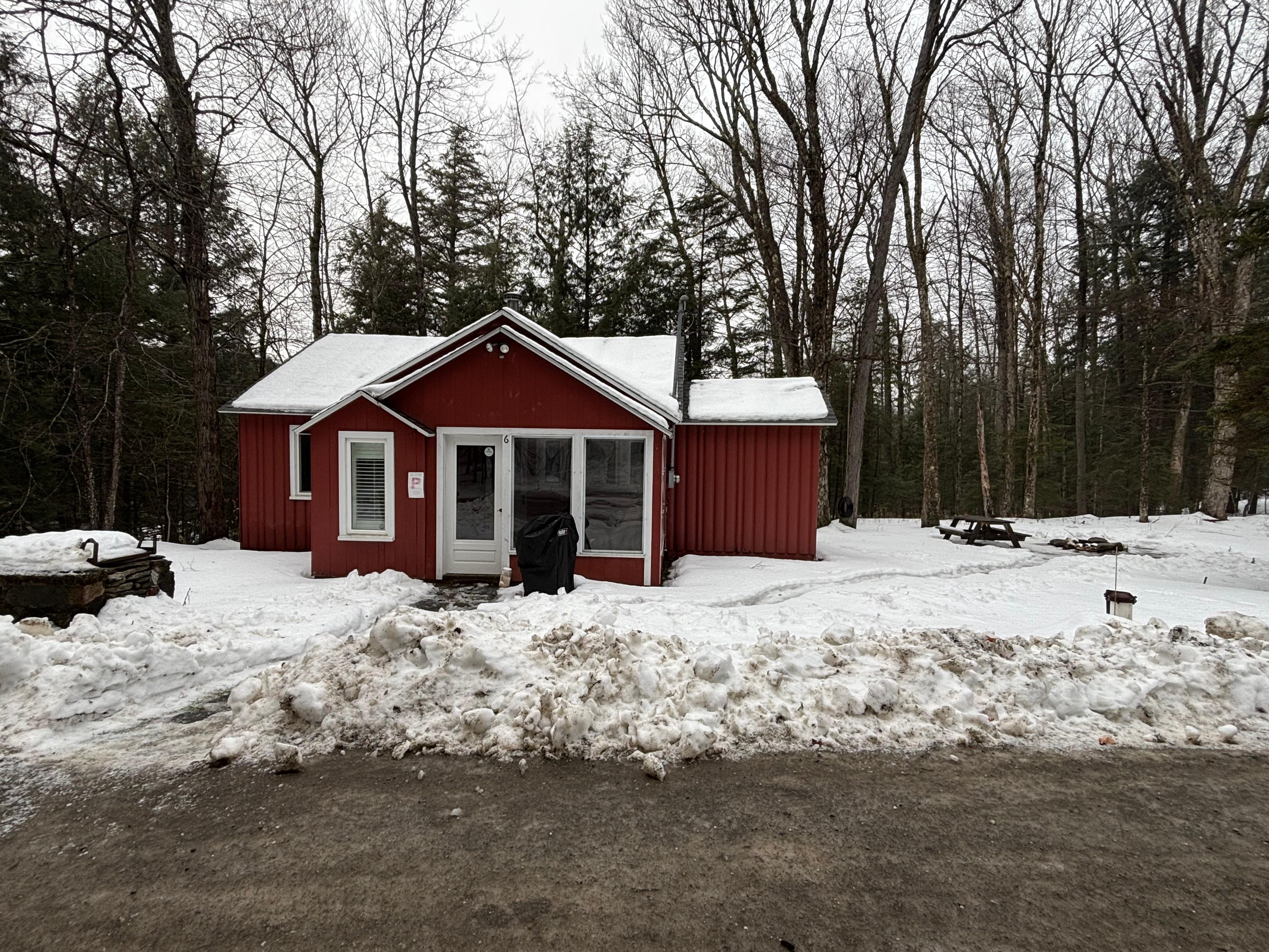 Cute cottage - big on the inside