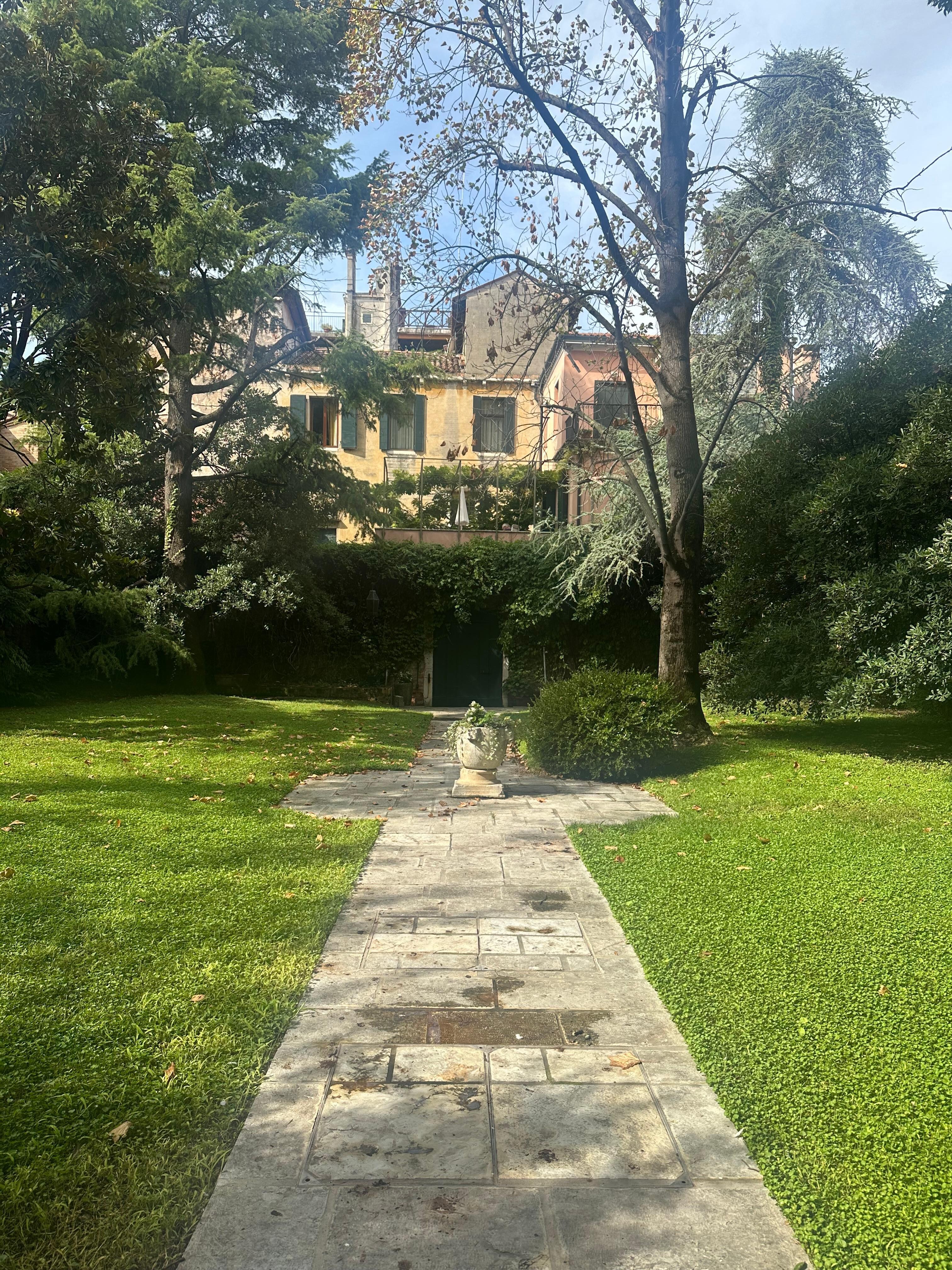 View of the garden of Palazzo Loredan.