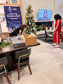 ロビー兼朝食会場。部屋に待って帰ってもOK!