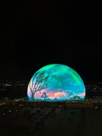Sphere view room