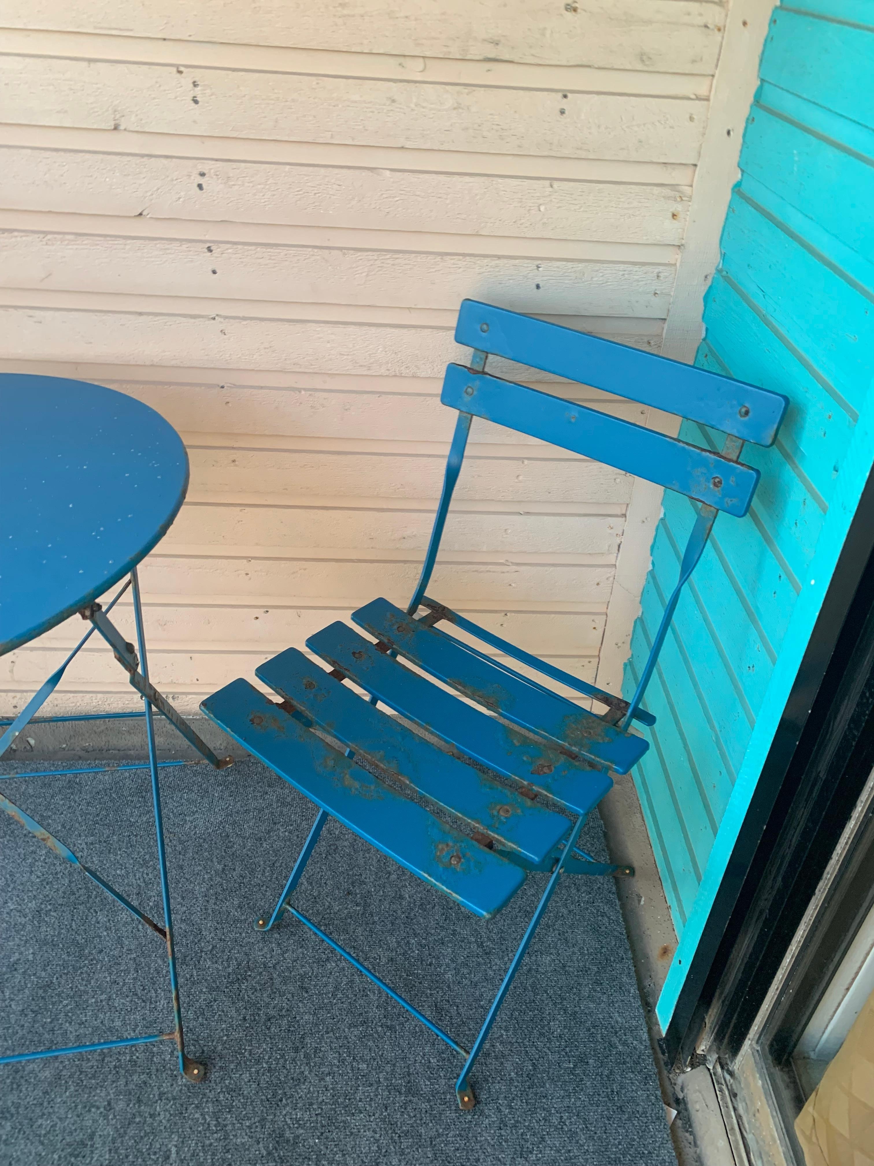 Heavily rusted patio furniture, needs changing
