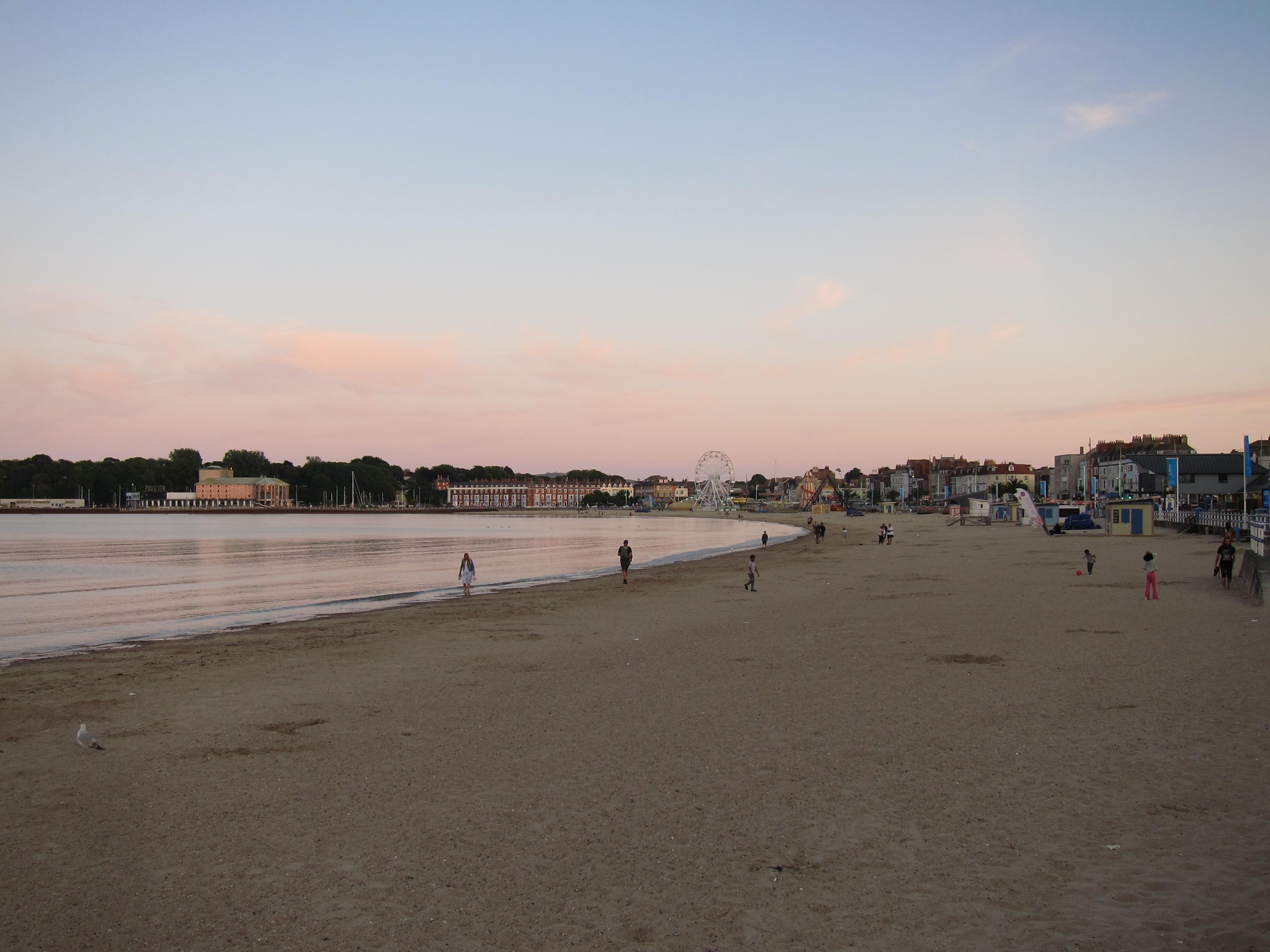 Beach at dusk 
