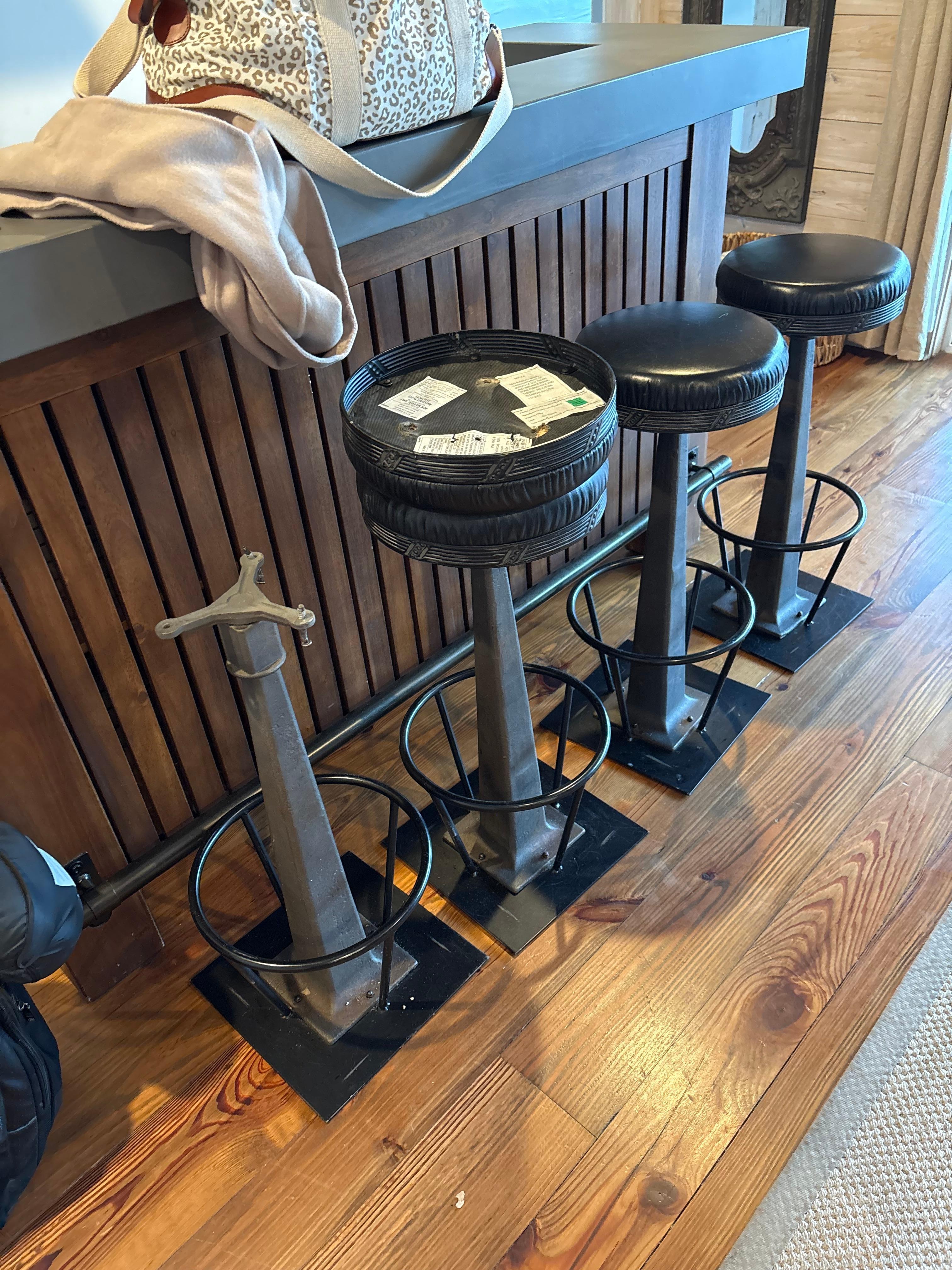 Broken bar stool on first floor on check in