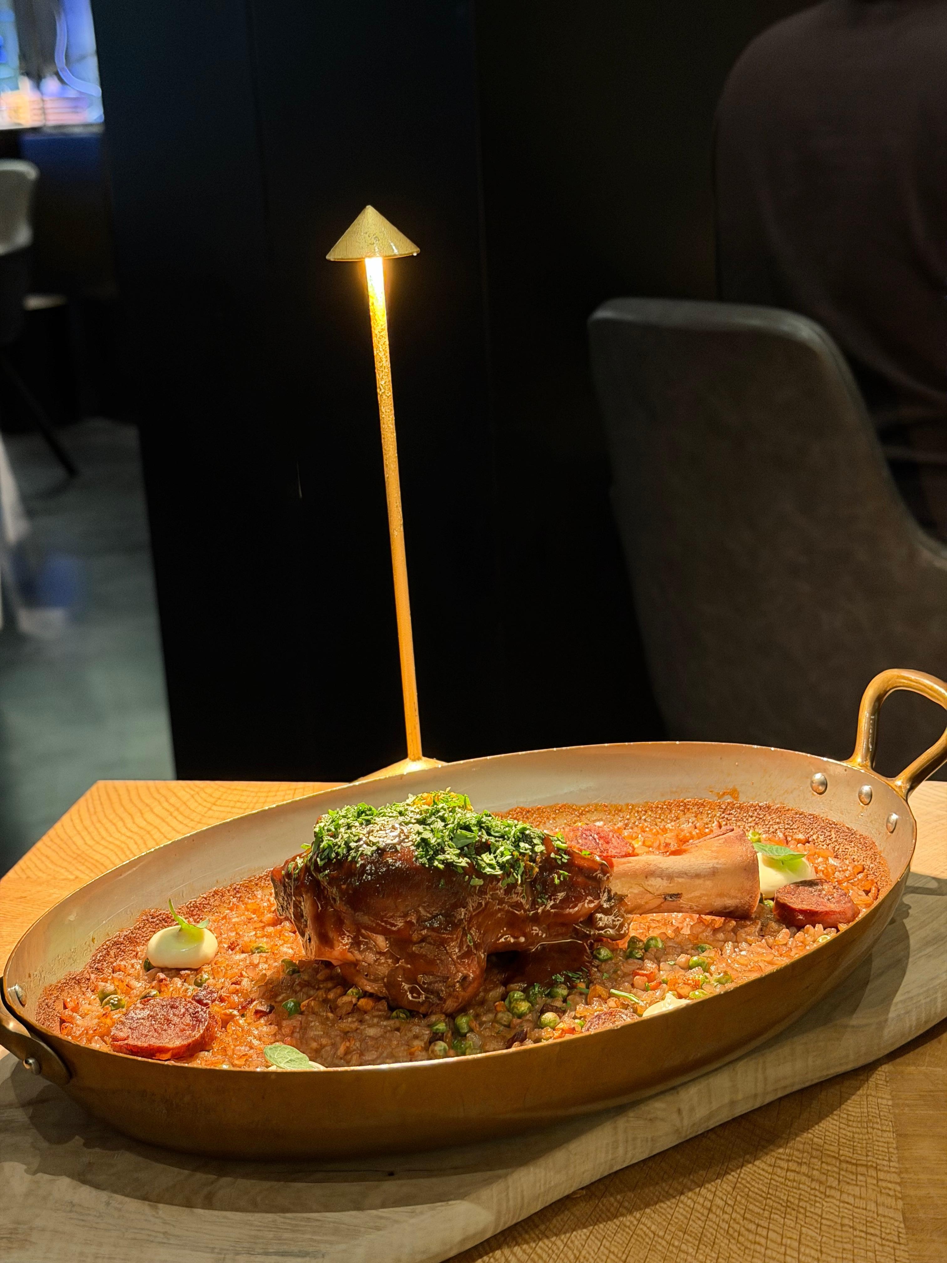 Restaurant in the hotel 