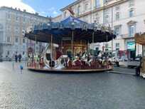 Piazza Navona getting Holiday ready