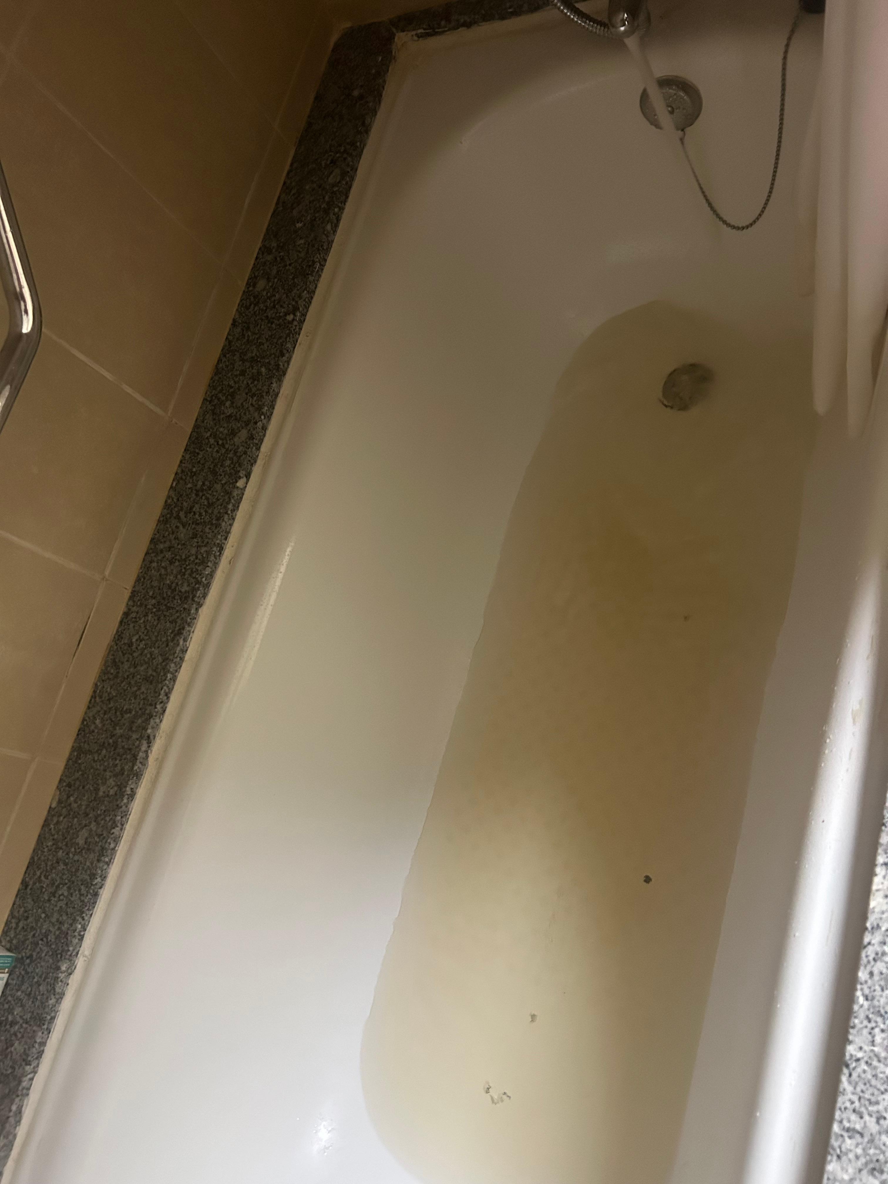Bathtub return smelly sewer water