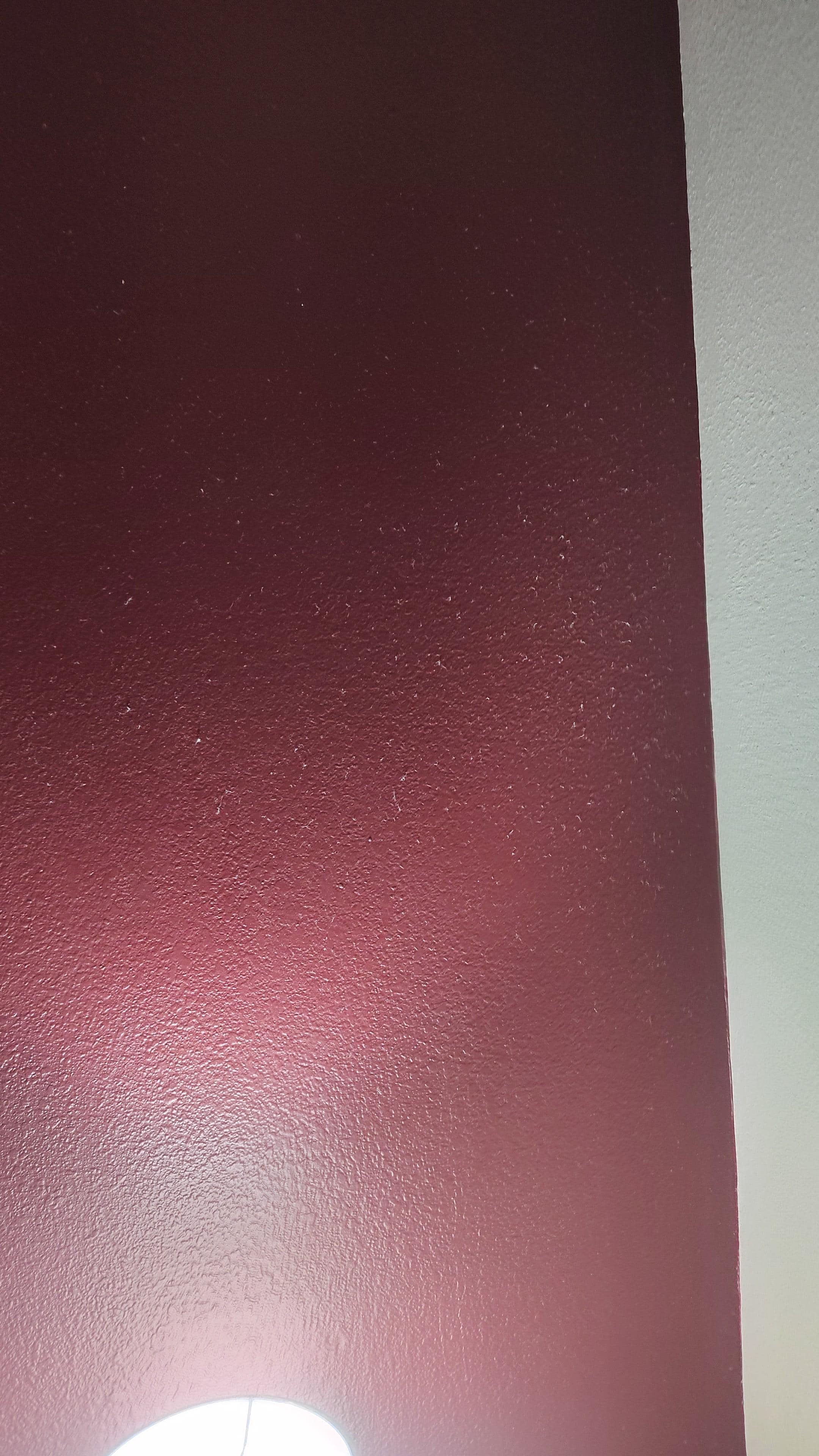 Aquí está como estaba sucia la pared