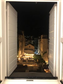 Utsikt fra rommet kveld