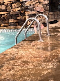 indoor heated pool and hottub were good