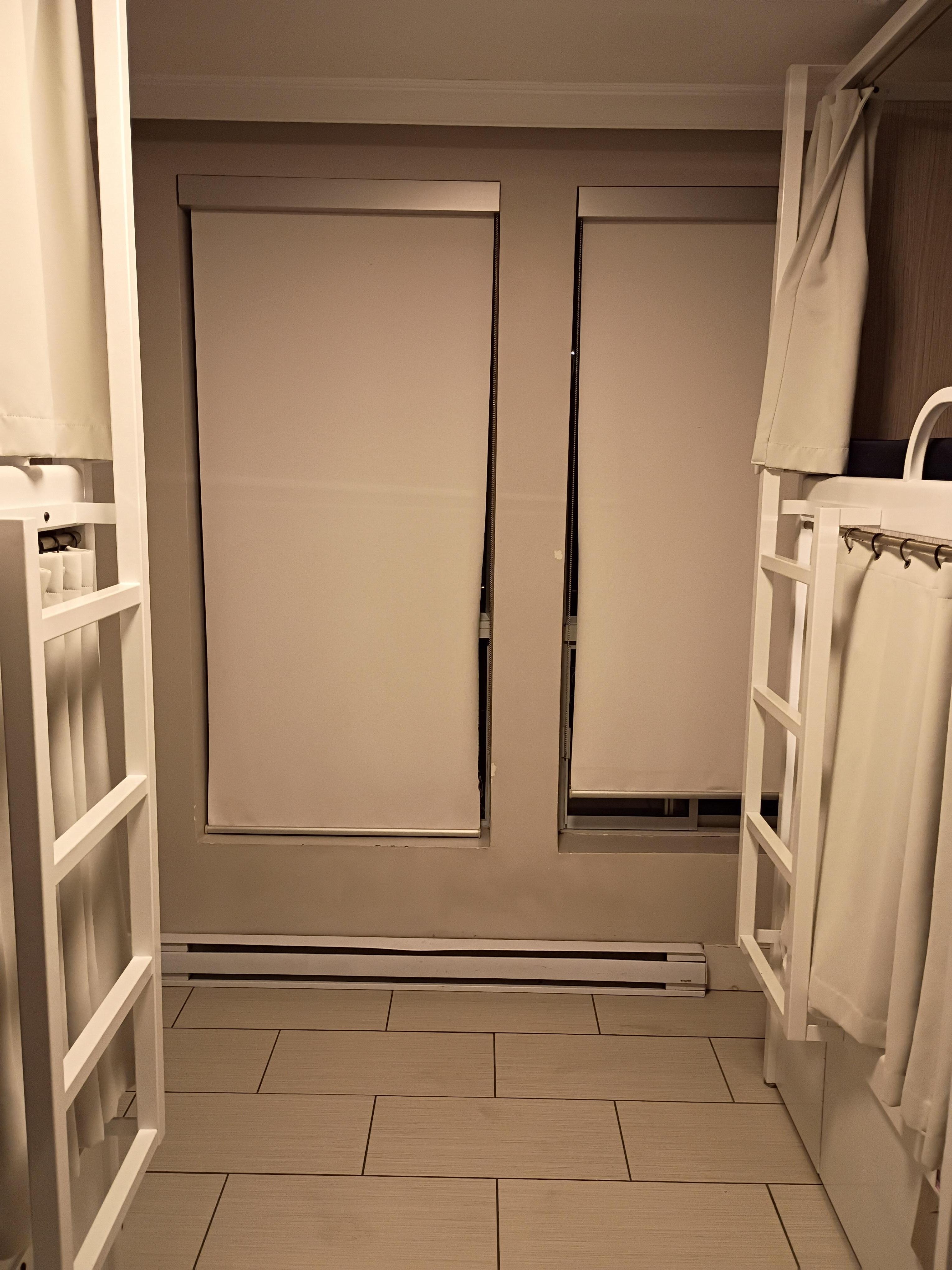 Spacious room . Quad sleeping but you do not feel like you are in a prison 