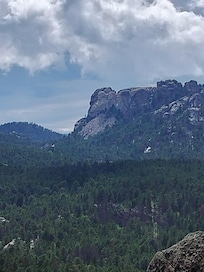 Your just 3 minutes from mount Rushmore