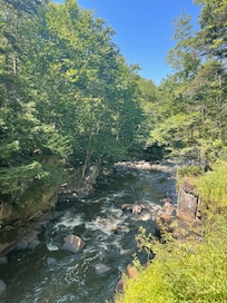 Hike at rainbow falls