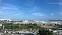 Vista de la zona de aterrizaje o despegue desde el cuarto de hotel.