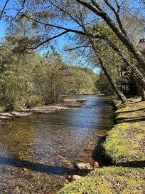 The Hooch river behind Airbnb