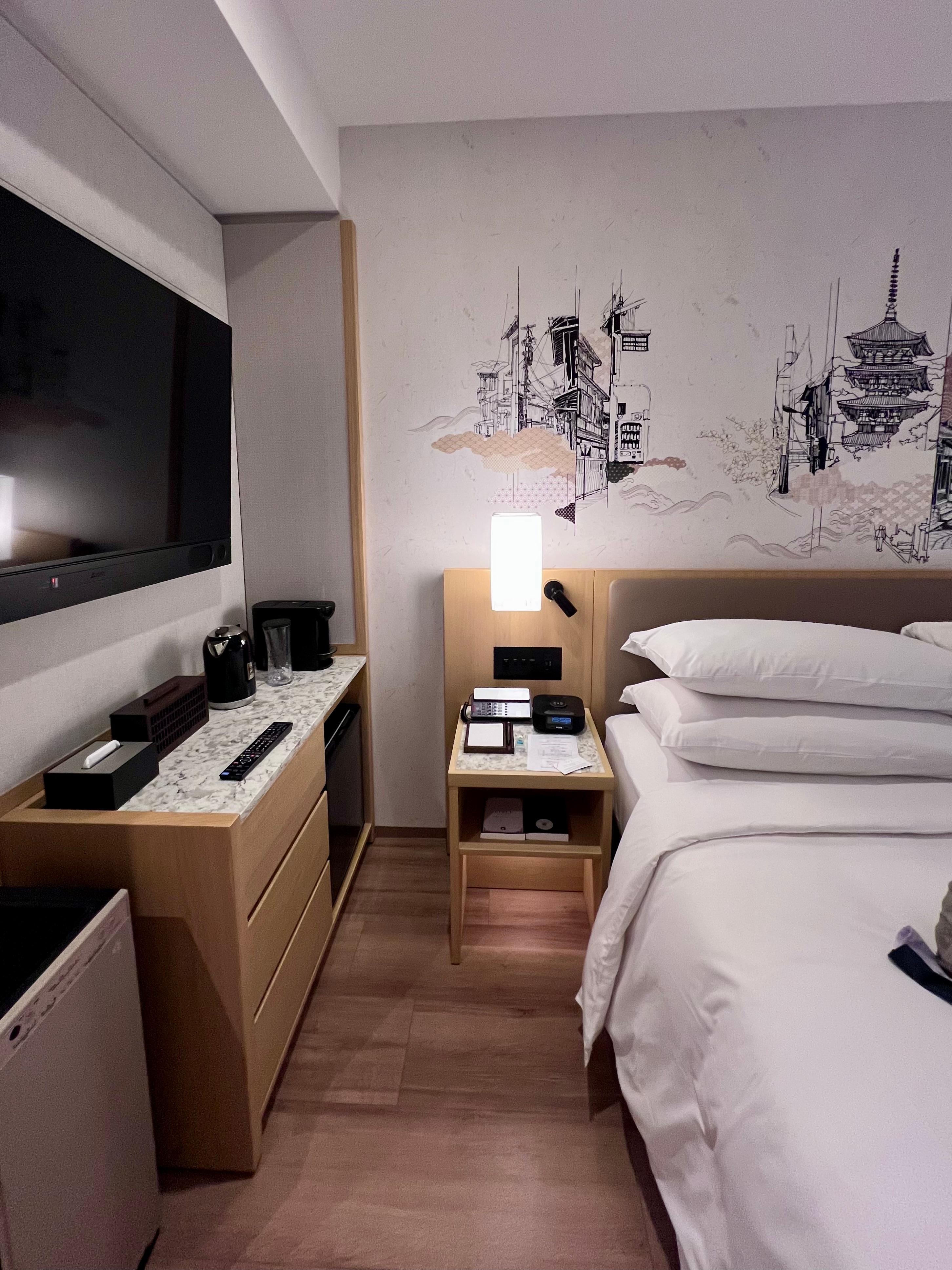 ベッドサイドに全て集結