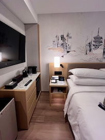 ベッドサイドに全て集結