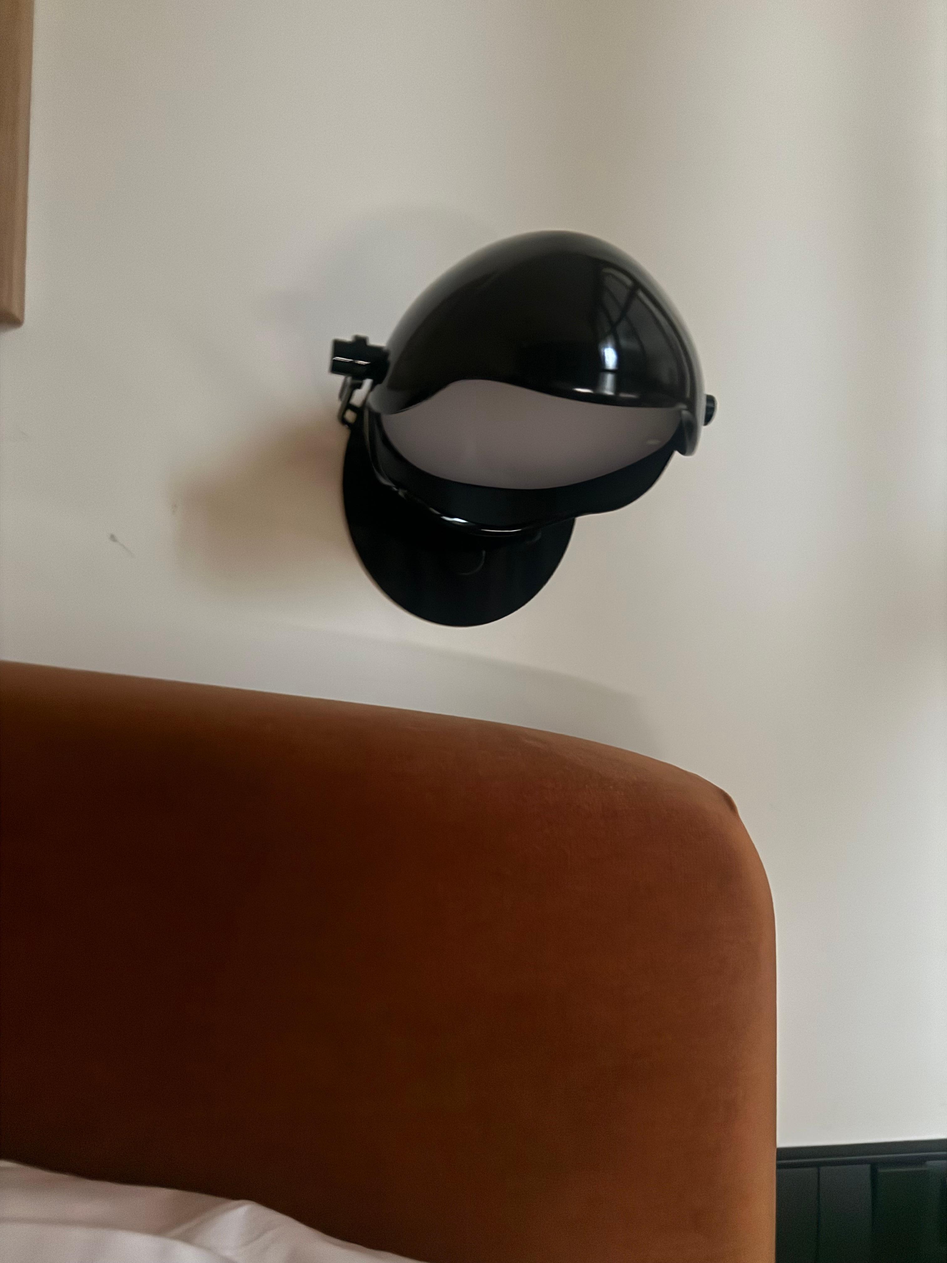 Perfect reading lamp. Not too much or too little light. Want to buy it.