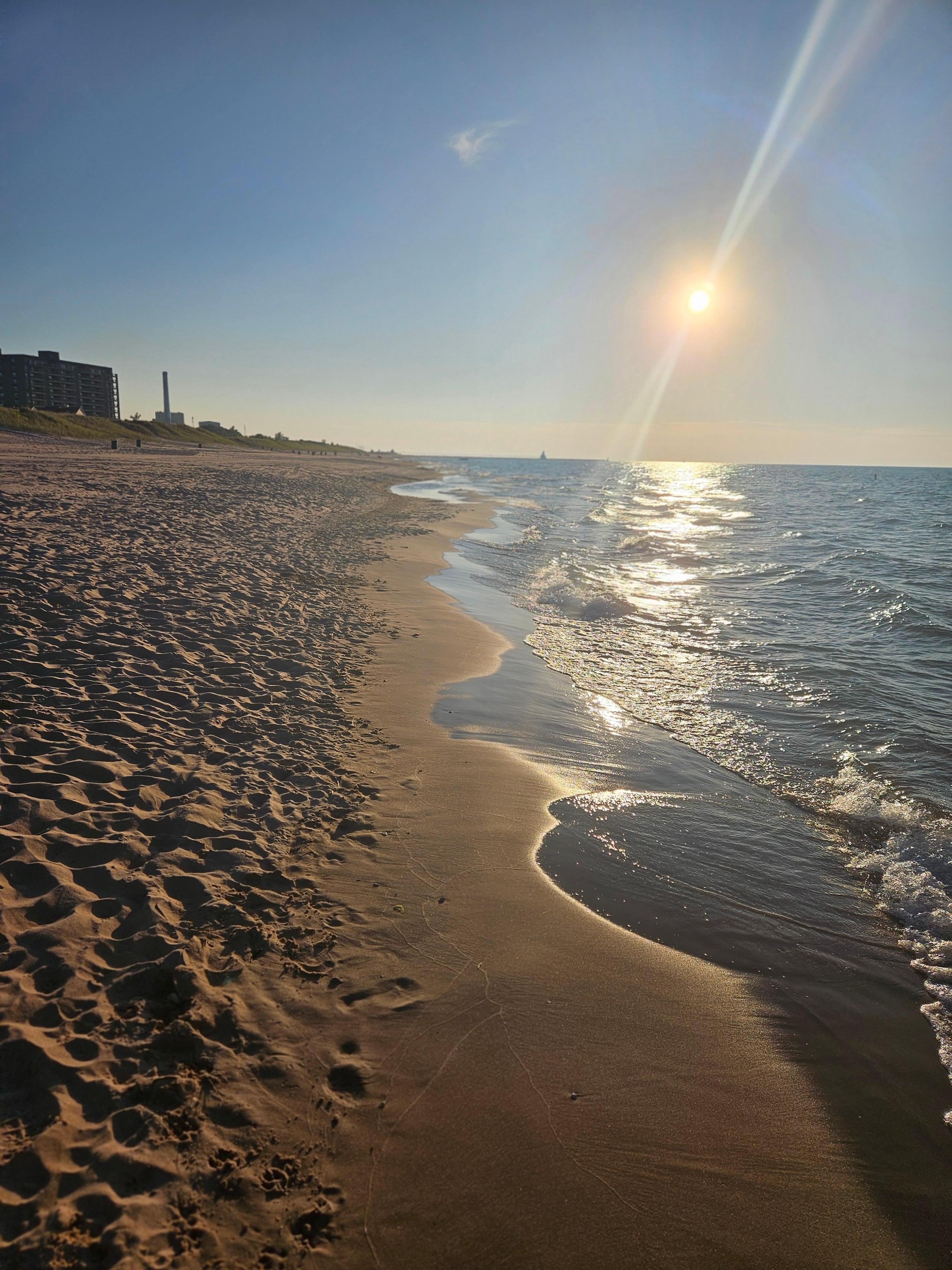 Sheridan Beach a short walk away.