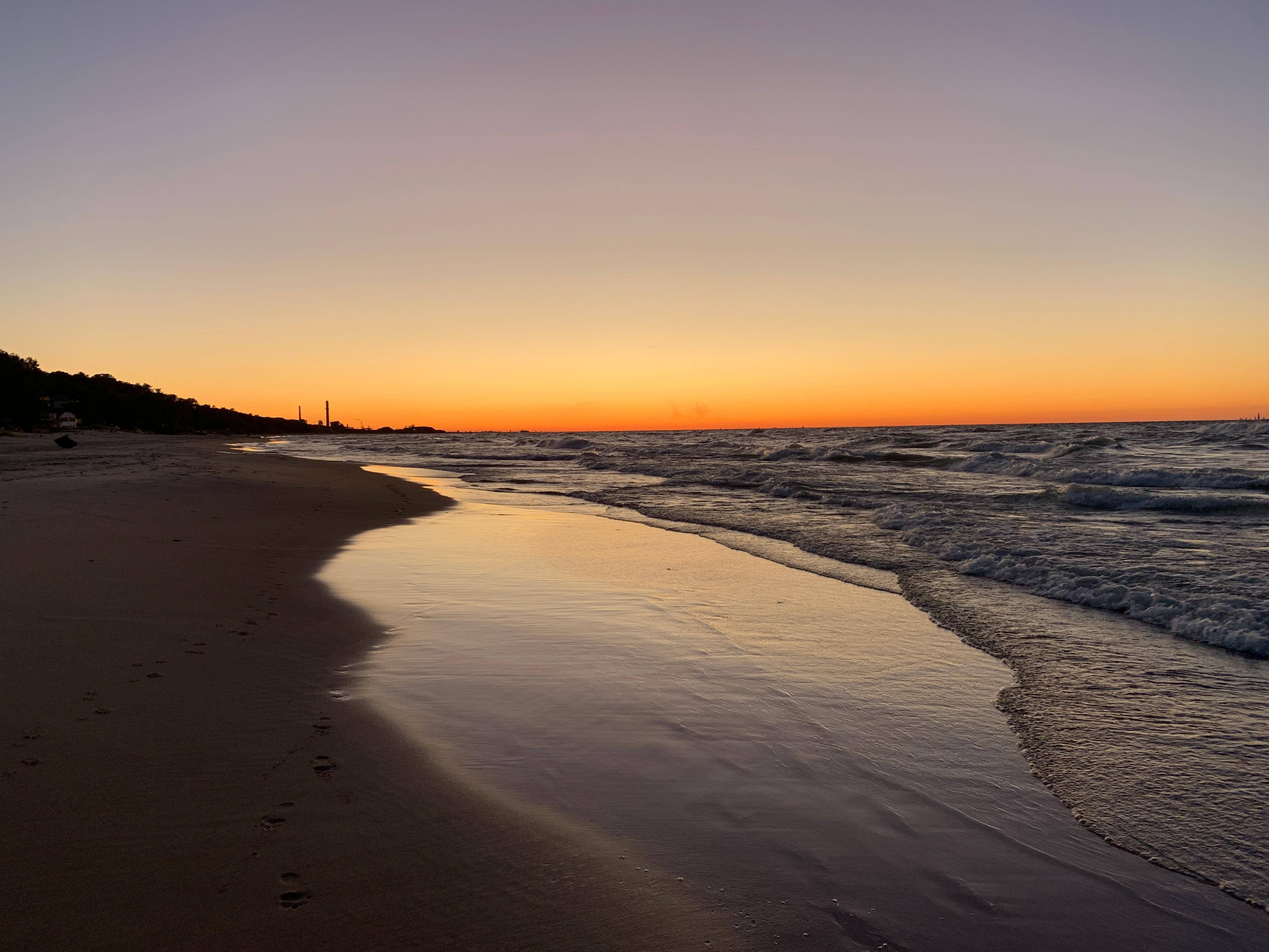 Sunset down on the beach