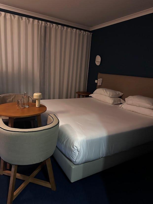 Quarto com cama king
