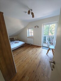 Schlafzimmer 2 OG