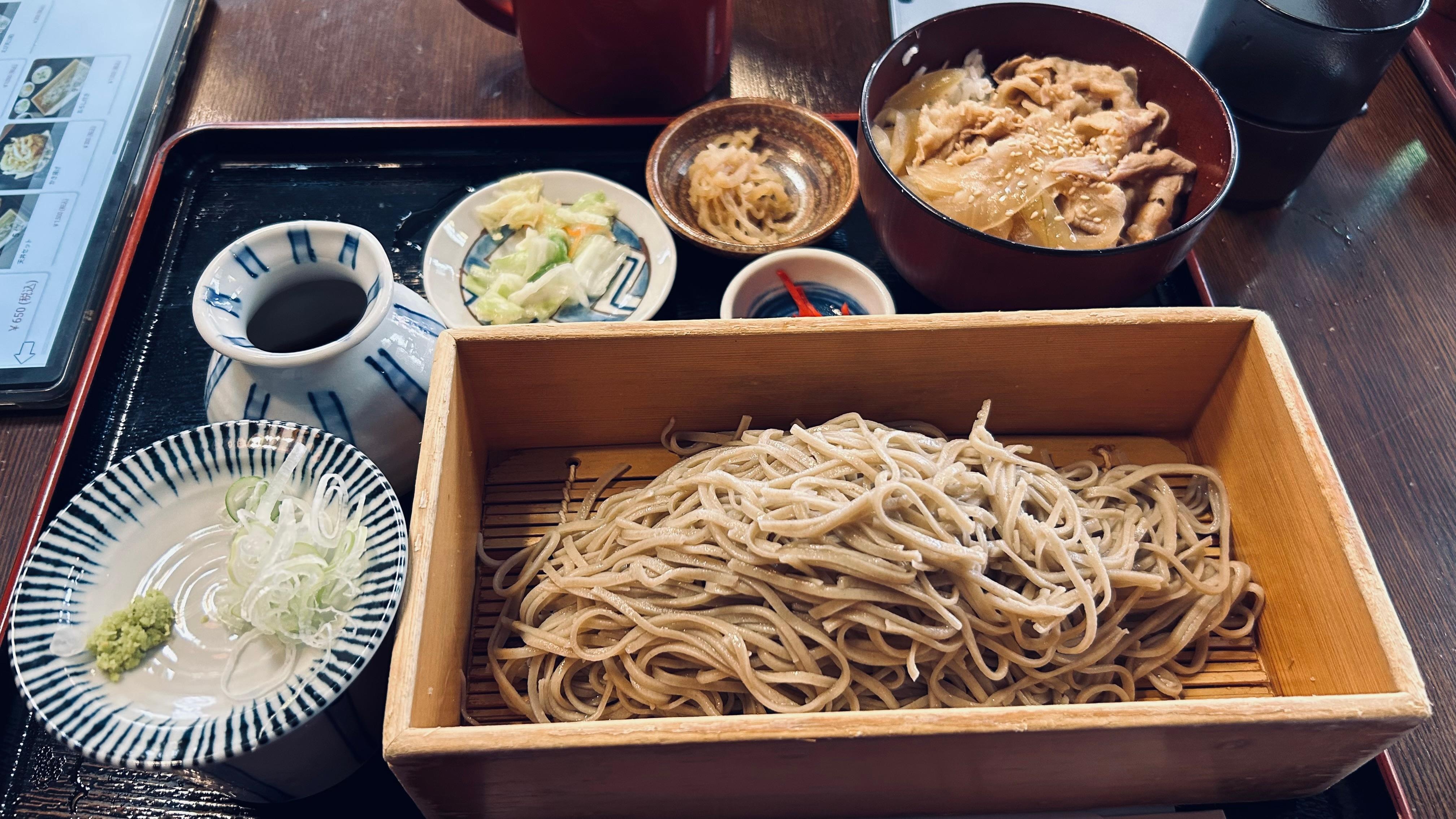 善光寺参道
十割蕎麦