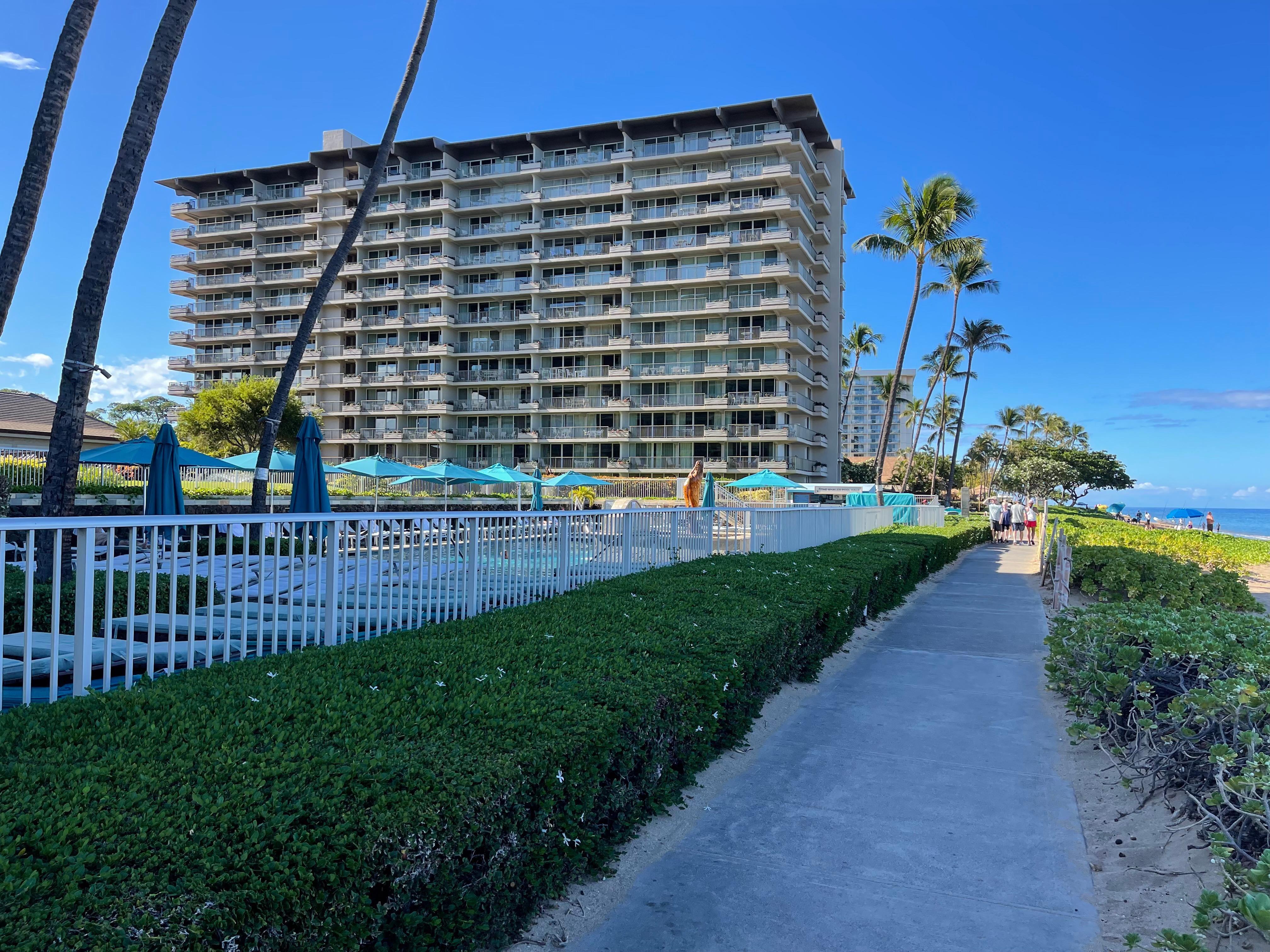 Southward View Along The Kā'anapali Beach Walkway