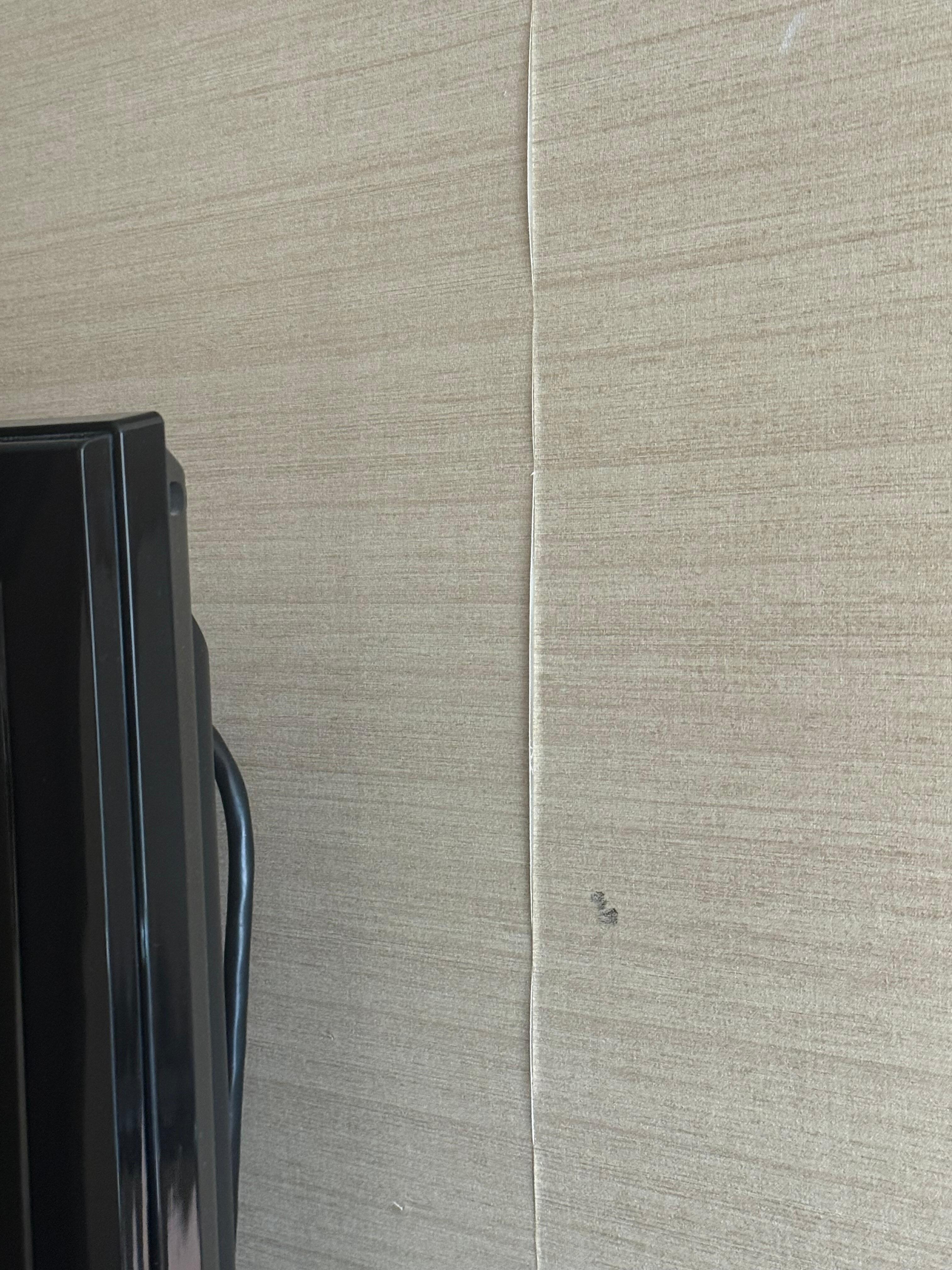 Wall paper separating 