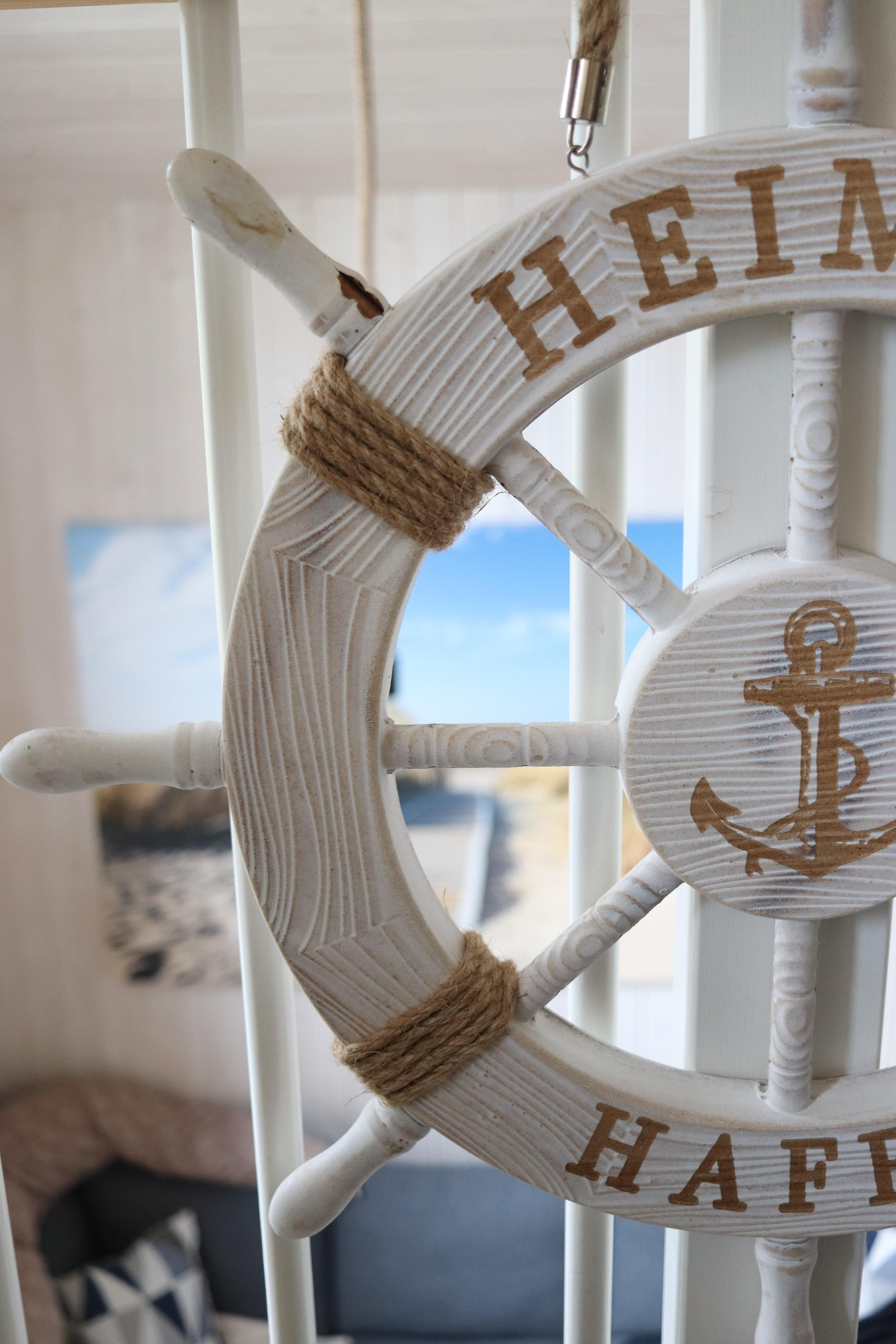 Liebevolle Dekoration auf der Galerie