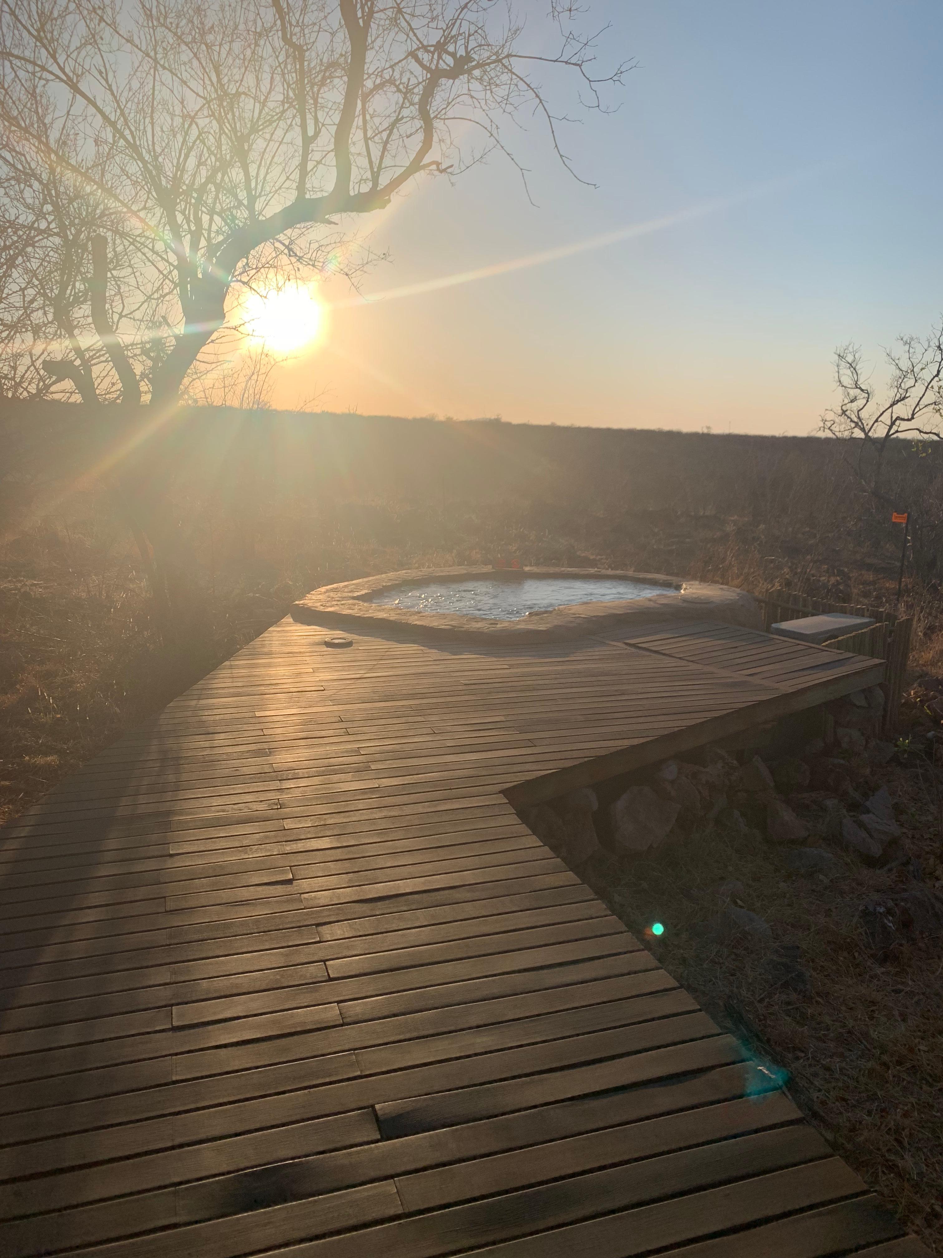 Plunge pool with pool heater in our room! We loved spending our free time here while watching elephants, zebras and impalas pass by 