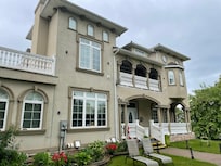 Front of Riverview B&B