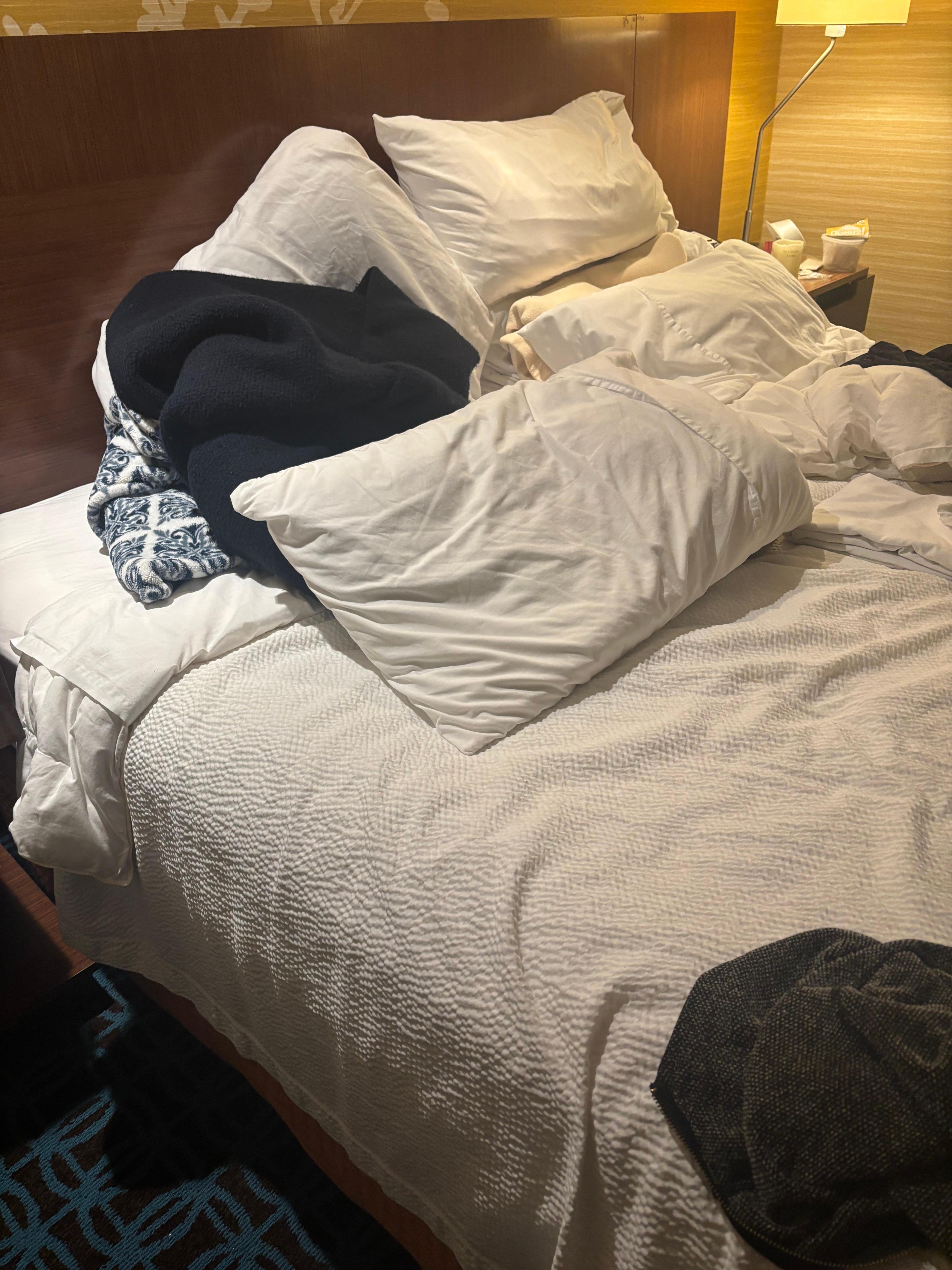 Bed not made up Nor after two days the sheets did not get changed as requested