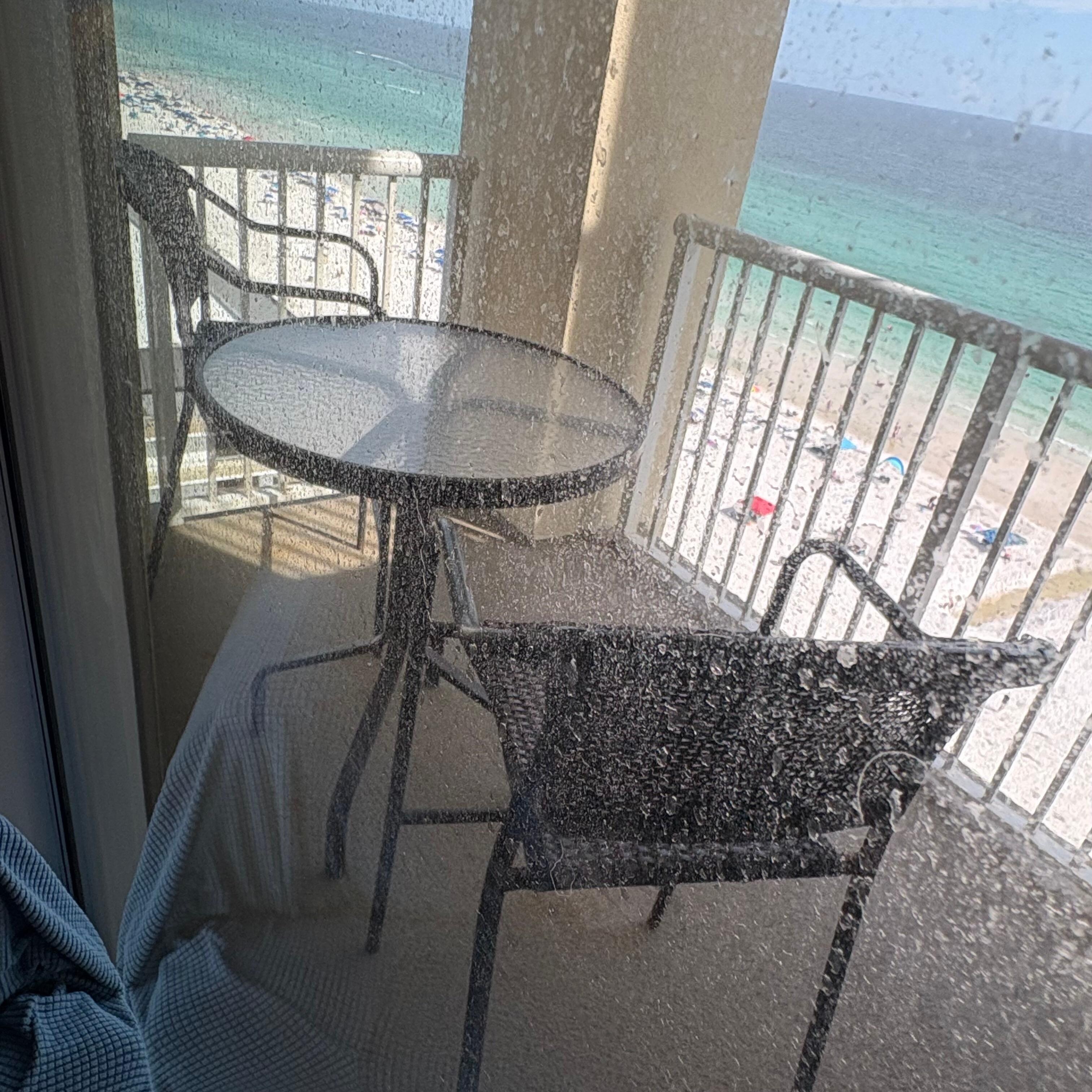 Balcony window 