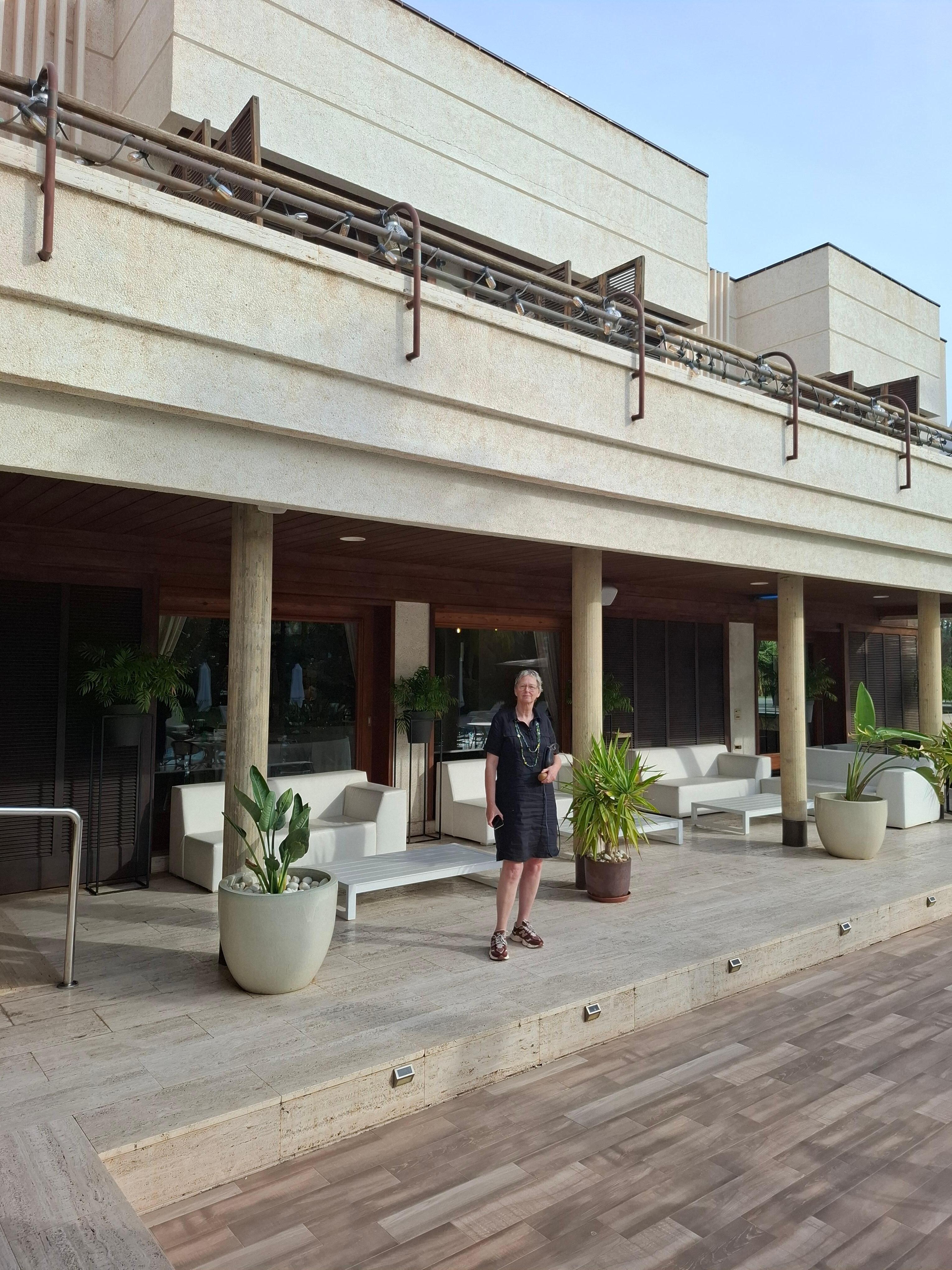 Terras bij het zwembad